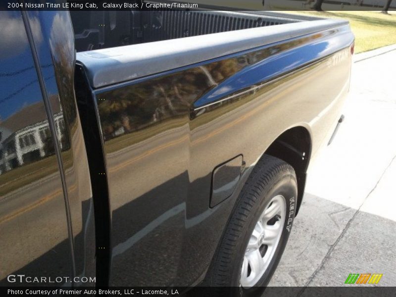 Galaxy Black / Graphite/Titanium 2004 Nissan Titan LE King Cab