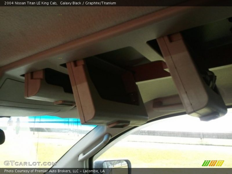 Galaxy Black / Graphite/Titanium 2004 Nissan Titan LE King Cab