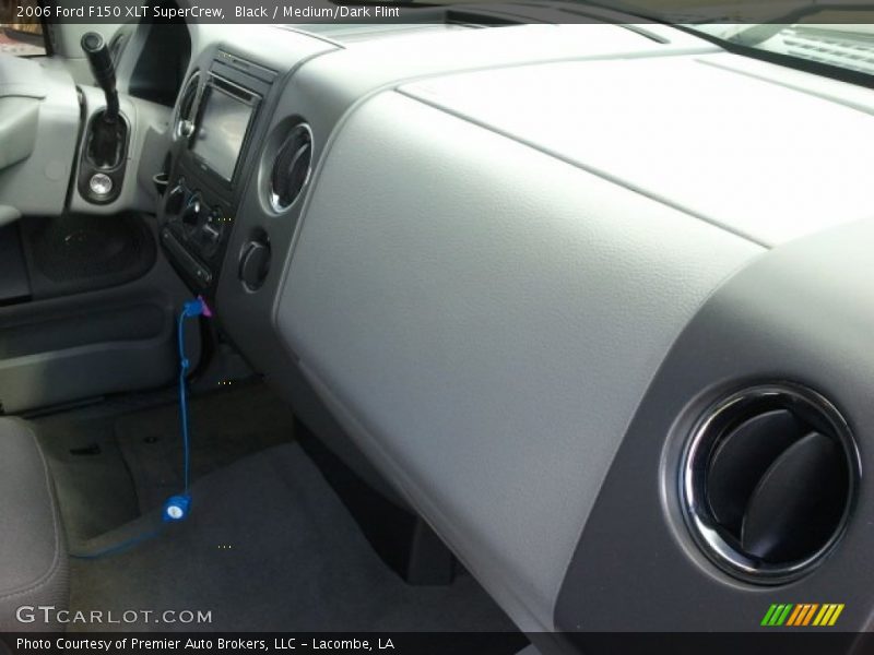 Black / Medium/Dark Flint 2006 Ford F150 XLT SuperCrew
