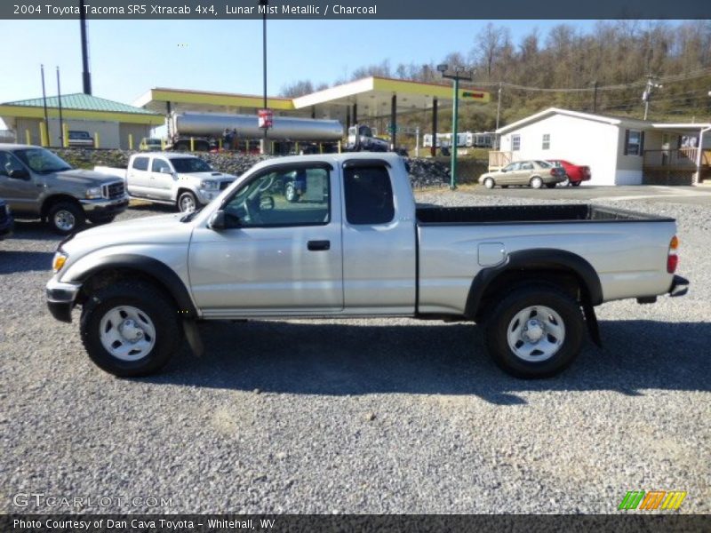 Lunar Mist Metallic / Charcoal 2004 Toyota Tacoma SR5 Xtracab 4x4