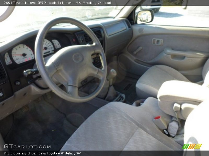 Lunar Mist Metallic / Charcoal 2004 Toyota Tacoma SR5 Xtracab 4x4