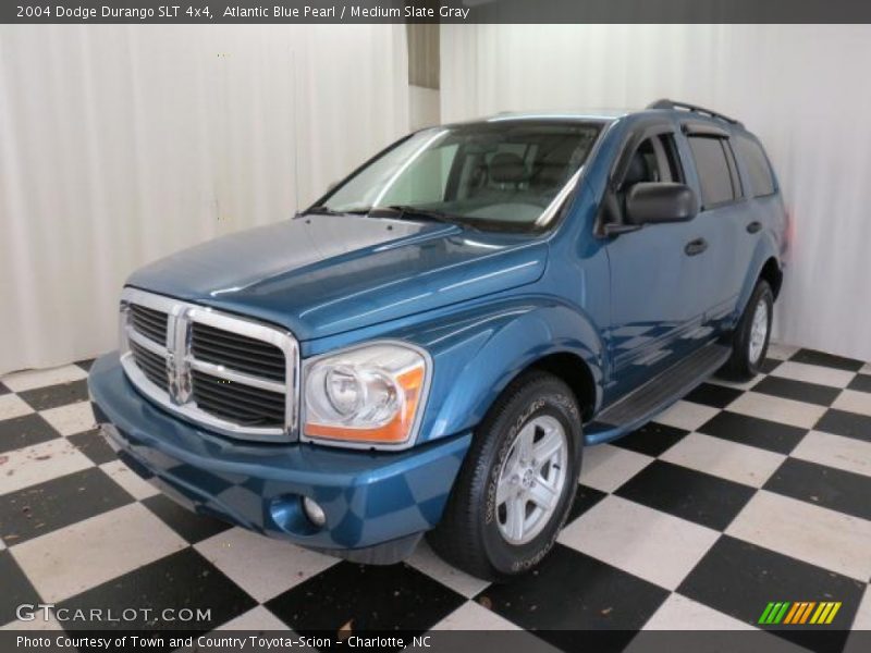 Front 3/4 View of 2004 Durango SLT 4x4
