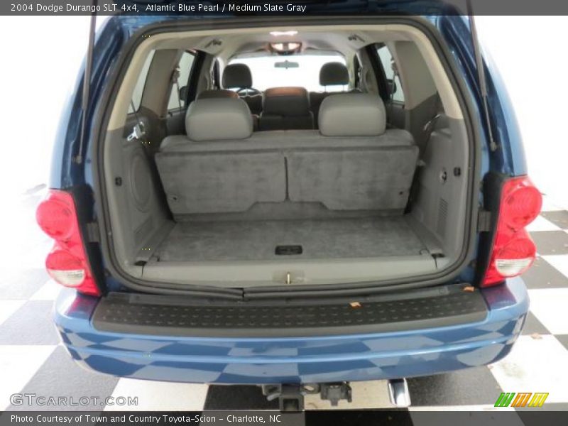  2004 Durango SLT 4x4 Trunk