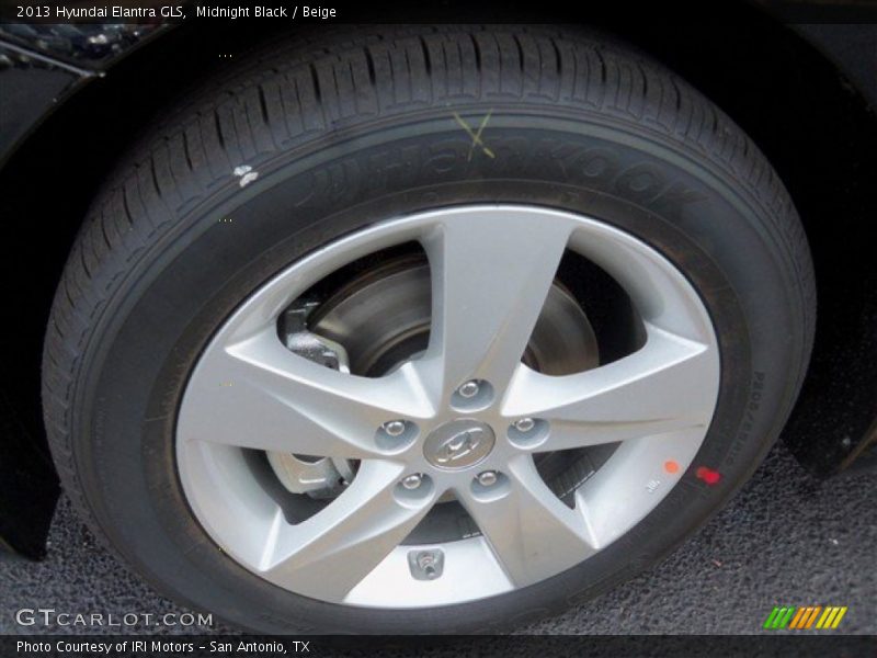 Midnight Black / Beige 2013 Hyundai Elantra GLS