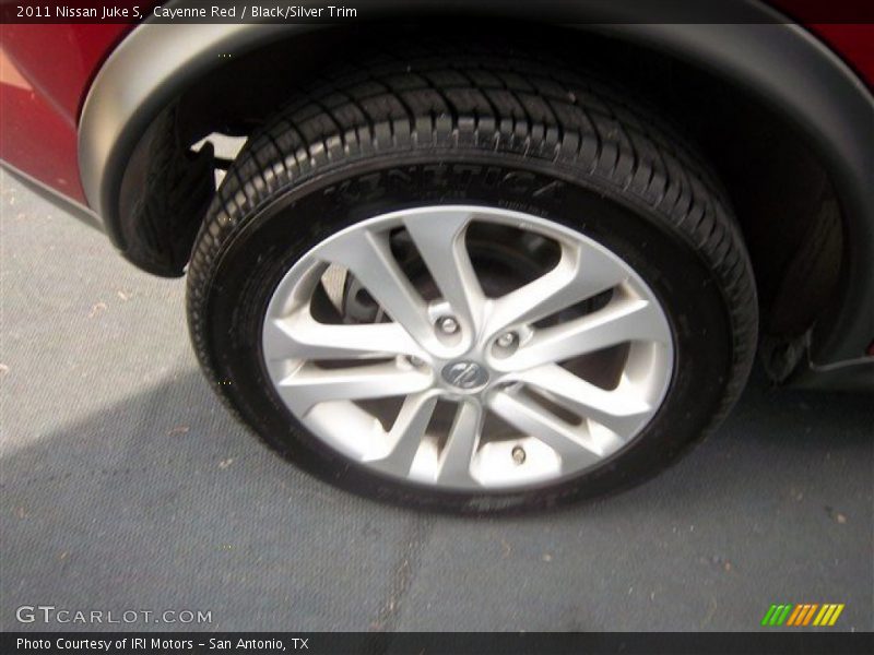Cayenne Red / Black/Silver Trim 2011 Nissan Juke S