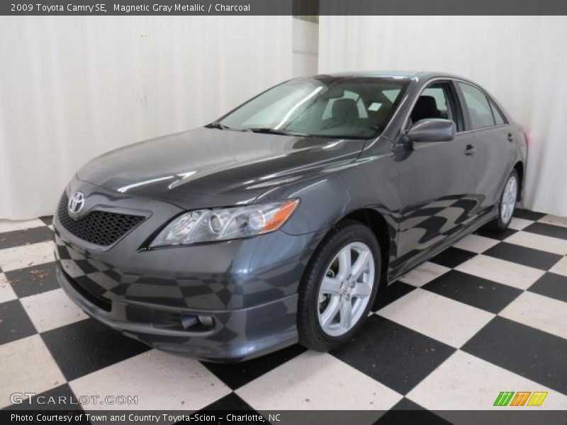 Magnetic Gray Metallic / Charcoal 2009 Toyota Camry SE