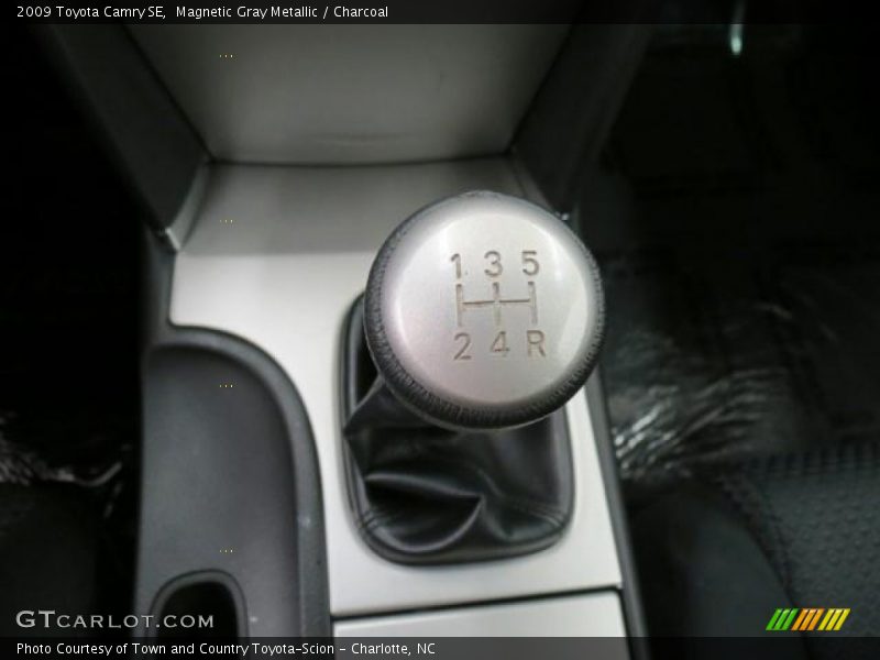 Magnetic Gray Metallic / Charcoal 2009 Toyota Camry SE