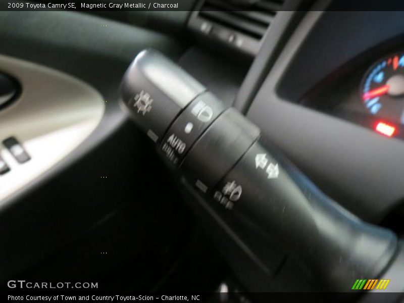 Magnetic Gray Metallic / Charcoal 2009 Toyota Camry SE