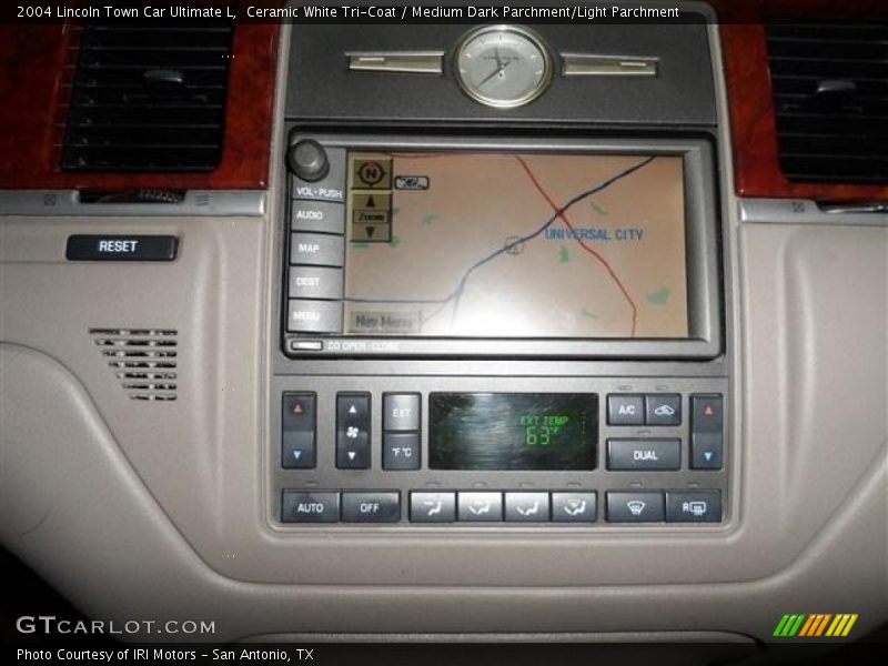 Navigation of 2004 Town Car Ultimate L
