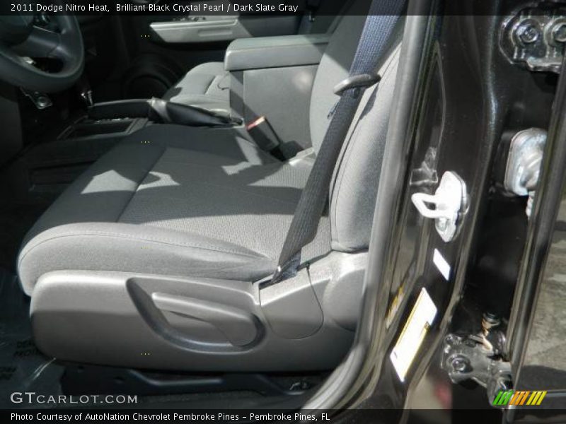 Brilliant Black Crystal Pearl / Dark Slate Gray 2011 Dodge Nitro Heat