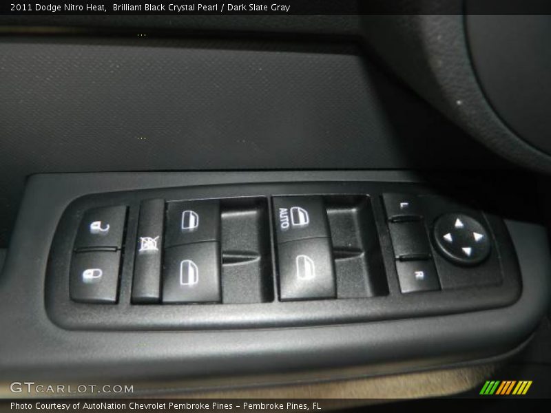 Brilliant Black Crystal Pearl / Dark Slate Gray 2011 Dodge Nitro Heat