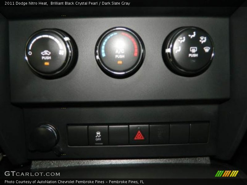 Brilliant Black Crystal Pearl / Dark Slate Gray 2011 Dodge Nitro Heat