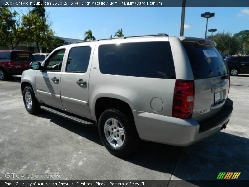 Silver Birch Metallic / Light Titanium/Dark Titanium 2007 Chevrolet Suburban 1500 LS