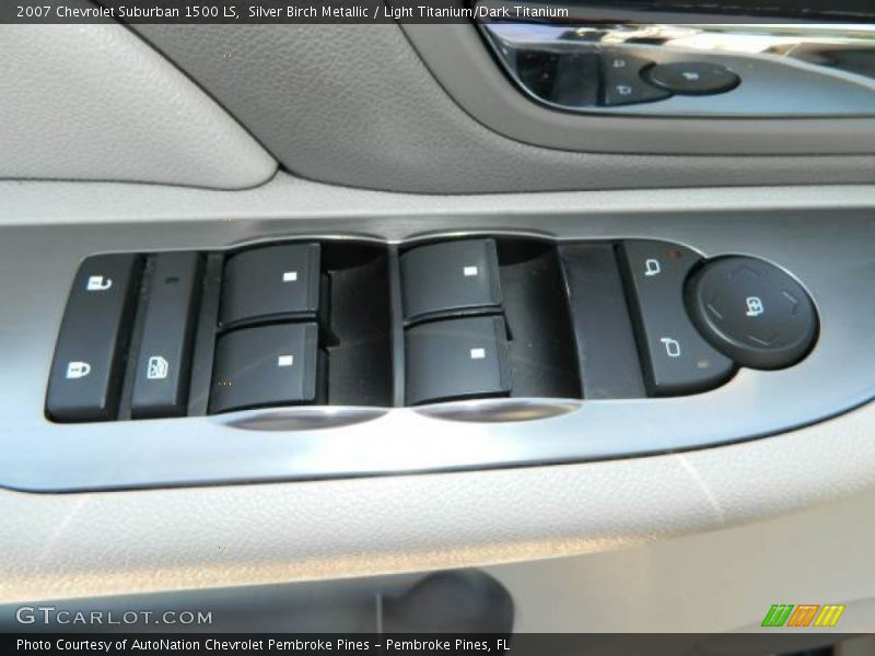Silver Birch Metallic / Light Titanium/Dark Titanium 2007 Chevrolet Suburban 1500 LS
