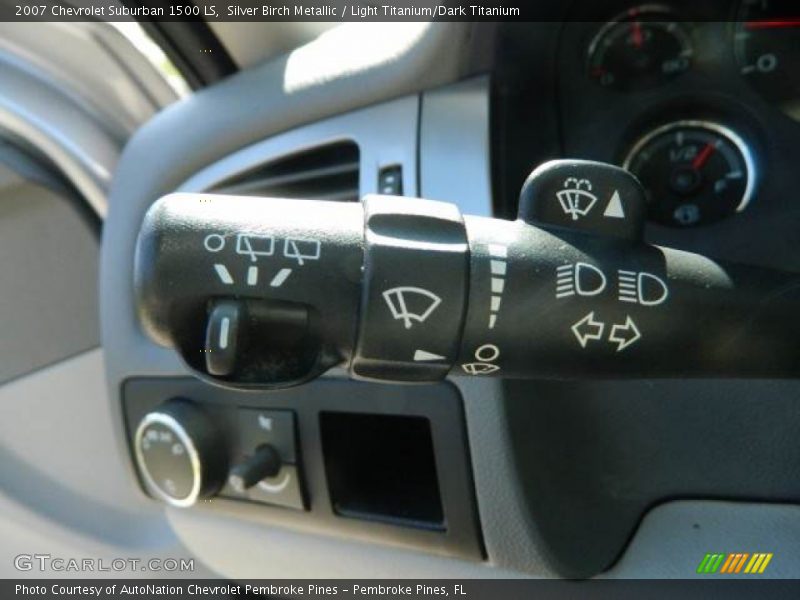 Silver Birch Metallic / Light Titanium/Dark Titanium 2007 Chevrolet Suburban 1500 LS