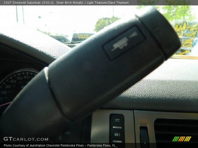 Silver Birch Metallic / Light Titanium/Dark Titanium 2007 Chevrolet Suburban 1500 LS