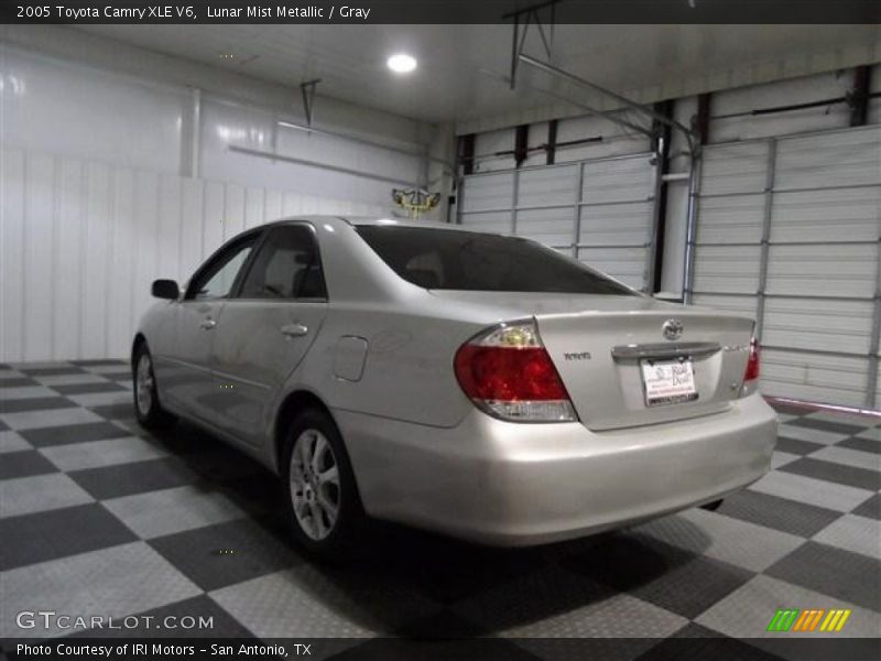 Lunar Mist Metallic / Gray 2005 Toyota Camry XLE V6
