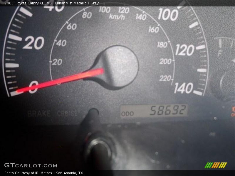 Lunar Mist Metallic / Gray 2005 Toyota Camry XLE V6