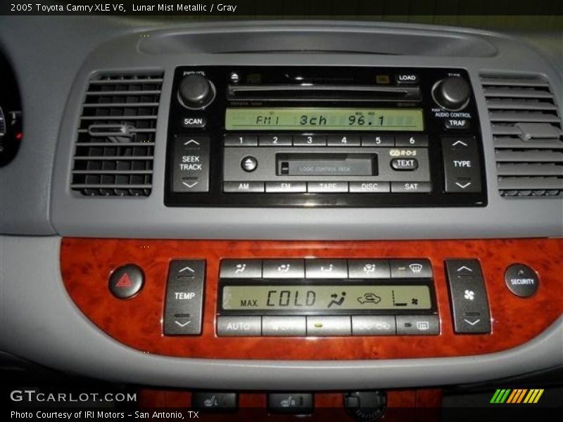 Lunar Mist Metallic / Gray 2005 Toyota Camry XLE V6