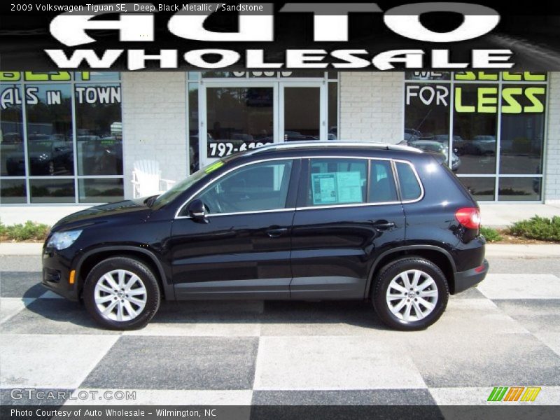 Deep Black Metallic / Sandstone 2009 Volkswagen Tiguan SE