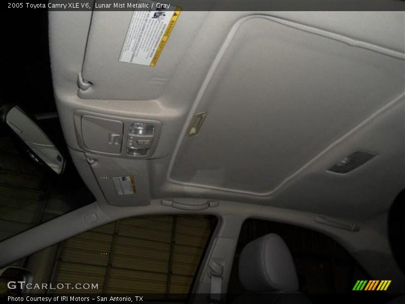 Lunar Mist Metallic / Gray 2005 Toyota Camry XLE V6