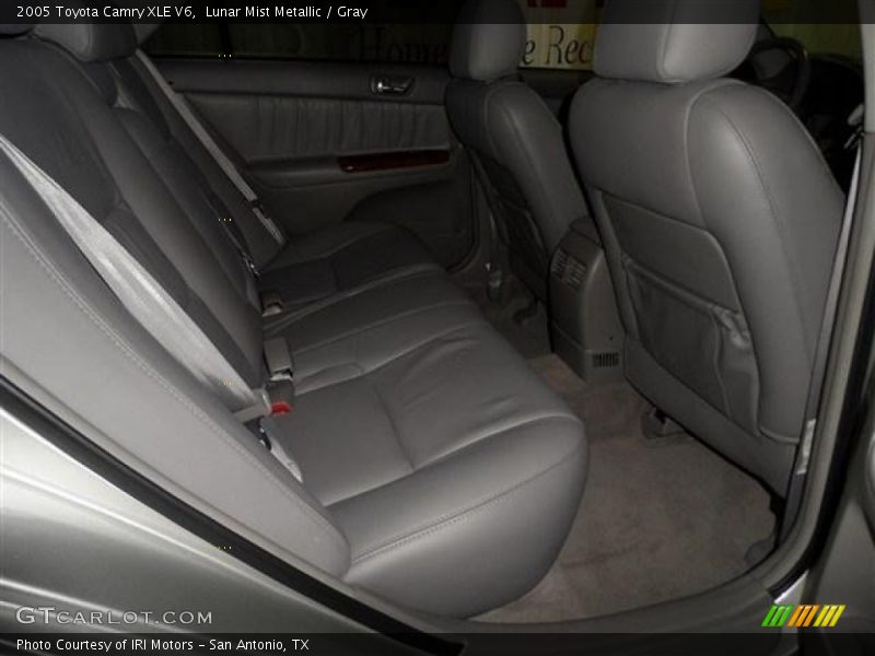Lunar Mist Metallic / Gray 2005 Toyota Camry XLE V6
