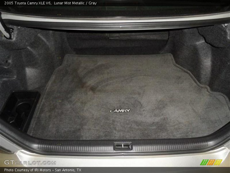 Lunar Mist Metallic / Gray 2005 Toyota Camry XLE V6