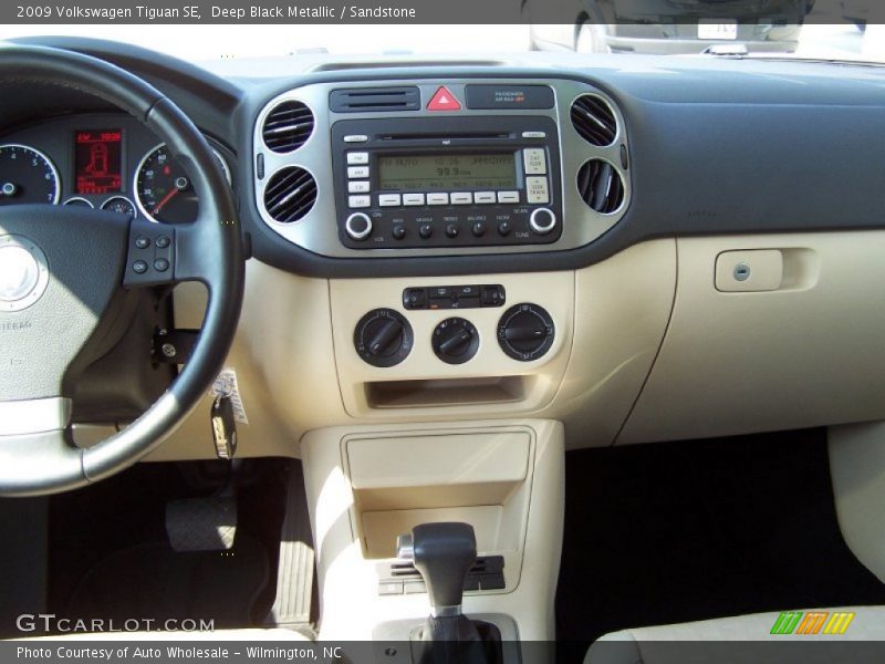 Deep Black Metallic / Sandstone 2009 Volkswagen Tiguan SE