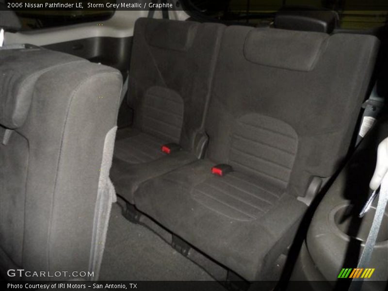 Storm Grey Metallic / Graphite 2006 Nissan Pathfinder LE