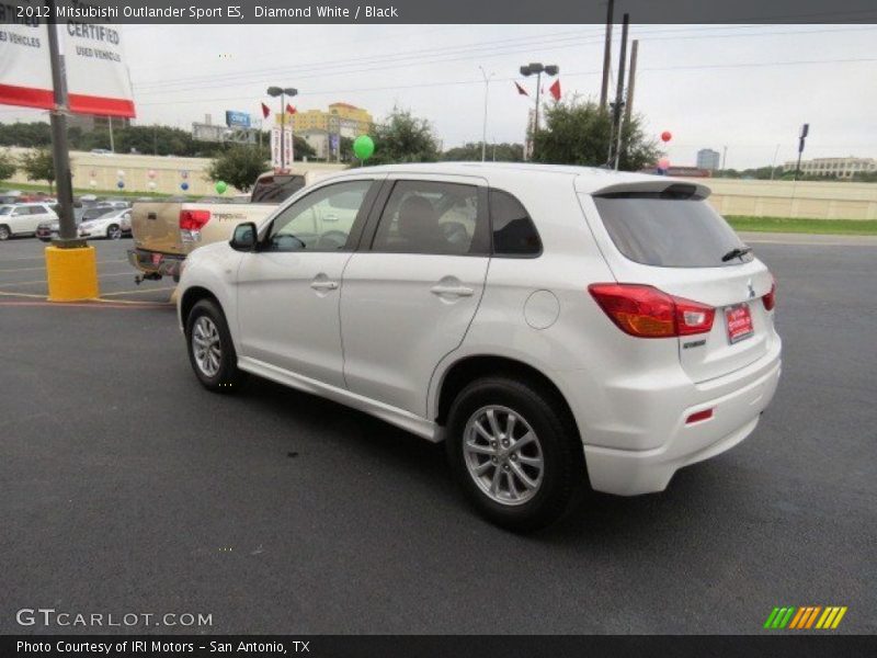 Diamond White / Black 2012 Mitsubishi Outlander Sport ES