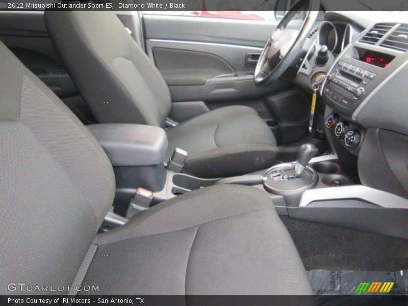 Diamond White / Black 2012 Mitsubishi Outlander Sport ES