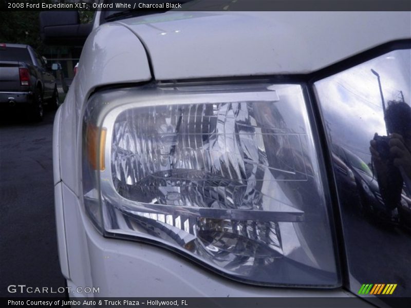 Oxford White / Charcoal Black 2008 Ford Expedition XLT