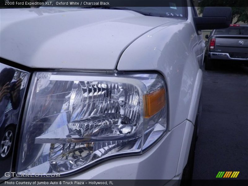 Oxford White / Charcoal Black 2008 Ford Expedition XLT