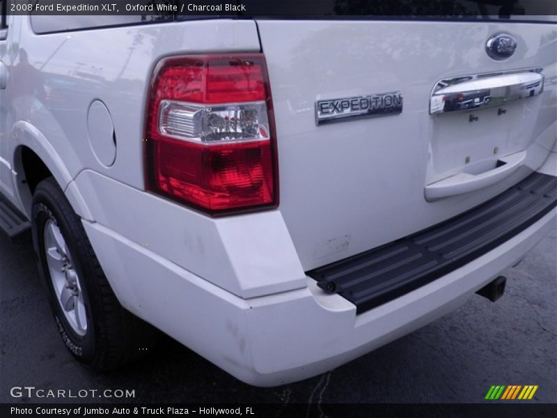 Oxford White / Charcoal Black 2008 Ford Expedition XLT