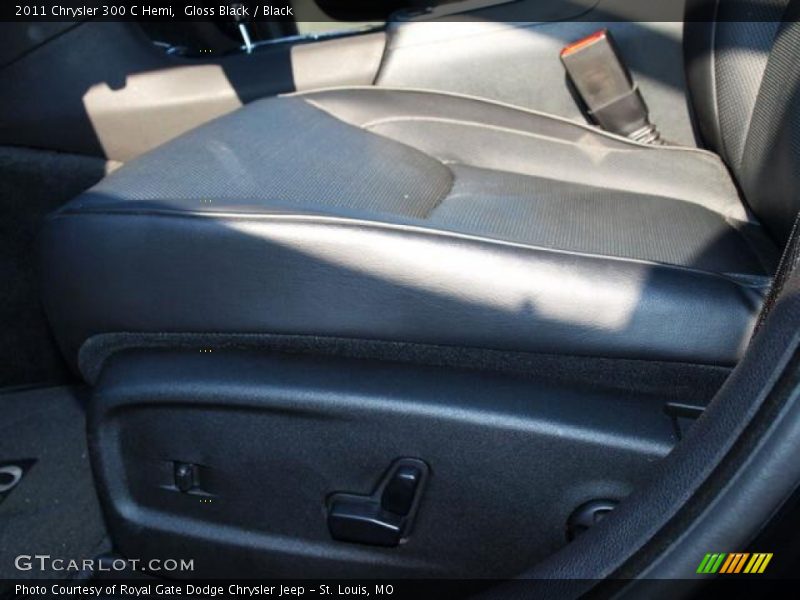 Gloss Black / Black 2011 Chrysler 300 C Hemi