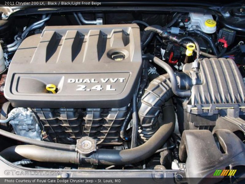 Black / Black/Light Frost Beige 2011 Chrysler 200 LX