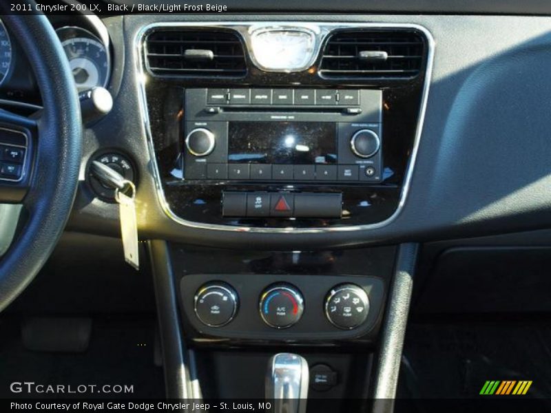 Black / Black/Light Frost Beige 2011 Chrysler 200 LX