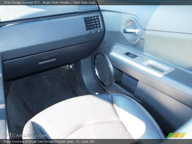 Bright Silver Metallic / Dark Slate Gray 2010 Dodge Avenger R/T