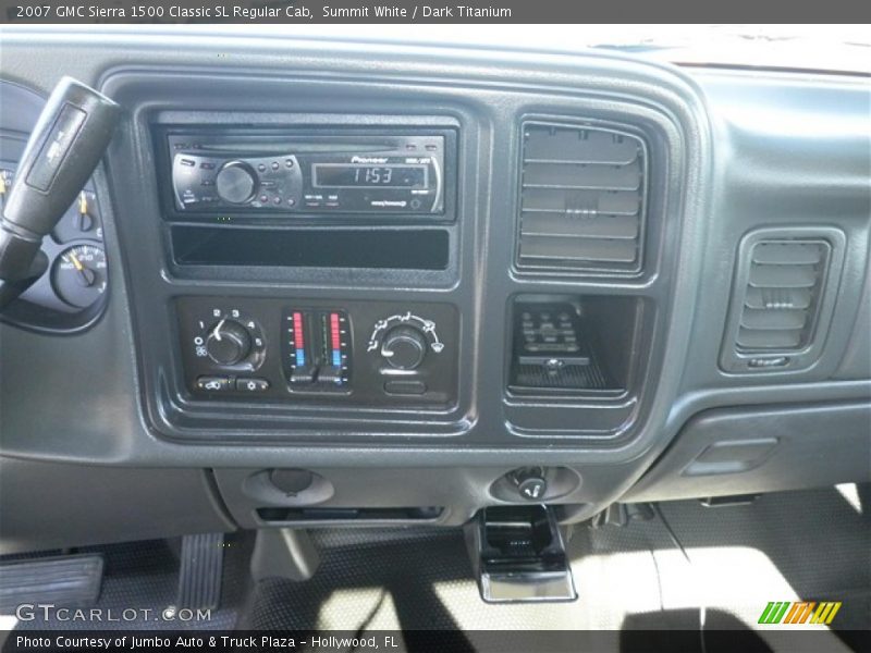 Summit White / Dark Titanium 2007 GMC Sierra 1500 Classic SL Regular Cab