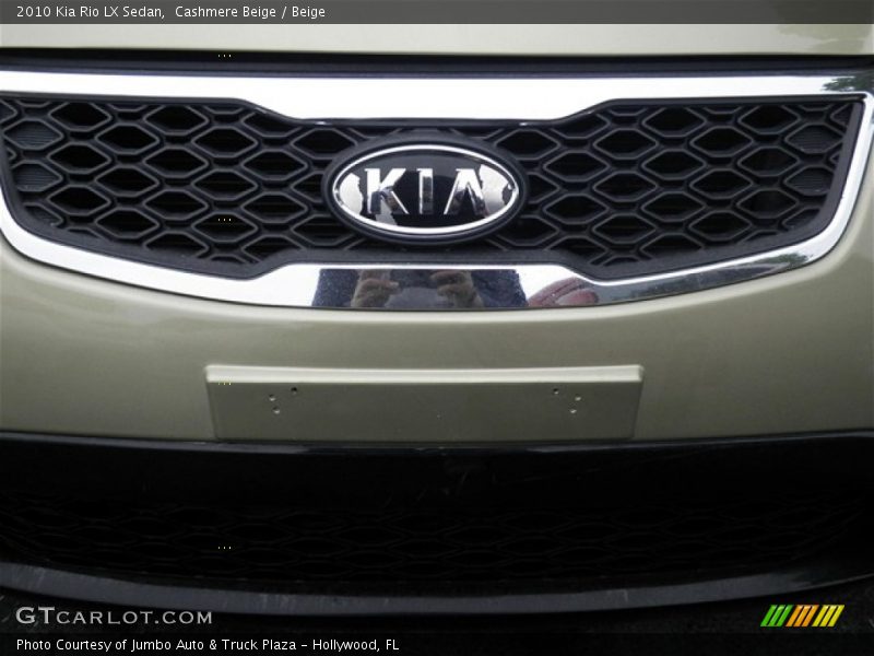 Cashmere Beige / Beige 2010 Kia Rio LX Sedan