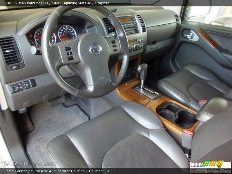 Silver Lightning Metallic / Graphite 2005 Nissan Pathfinder LE