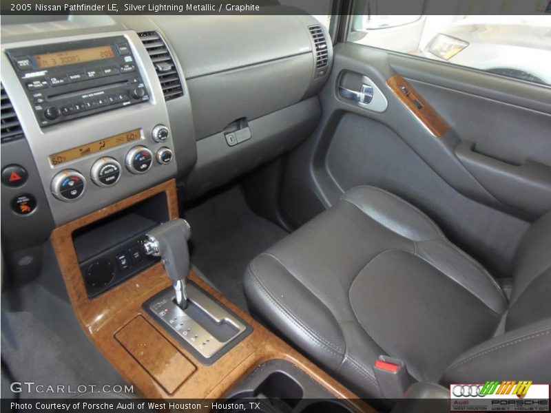 Silver Lightning Metallic / Graphite 2005 Nissan Pathfinder LE