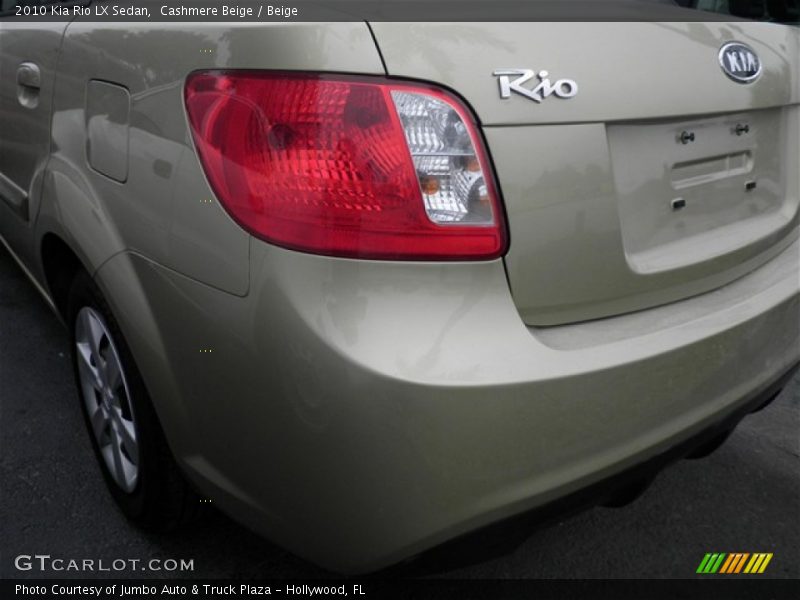 Cashmere Beige / Beige 2010 Kia Rio LX Sedan