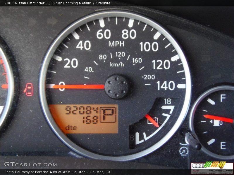 Silver Lightning Metallic / Graphite 2005 Nissan Pathfinder LE