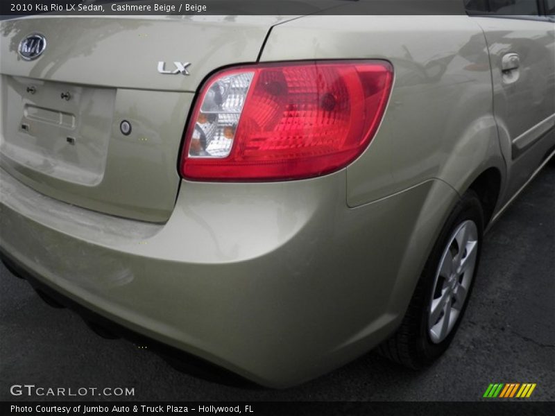 Cashmere Beige / Beige 2010 Kia Rio LX Sedan