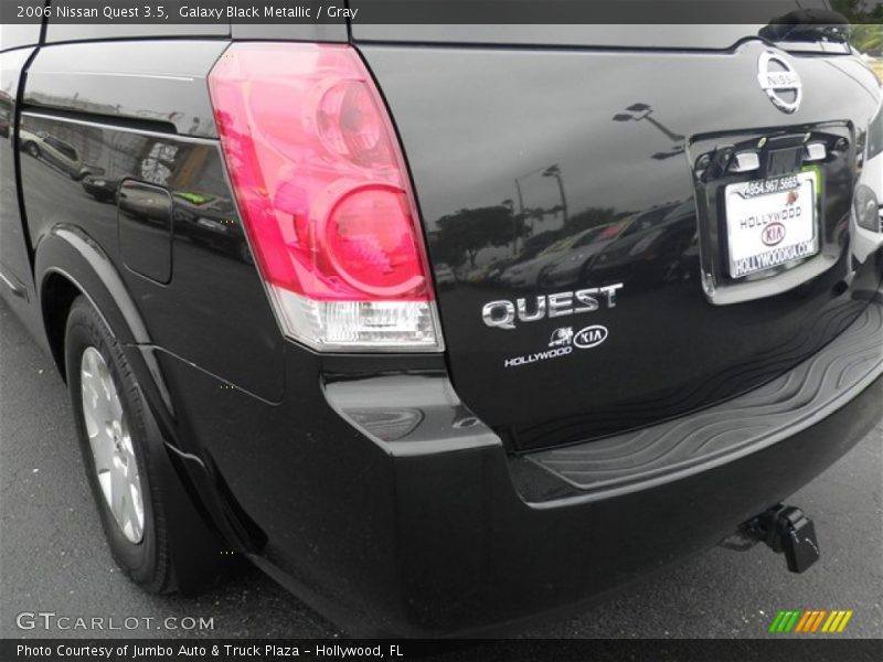 Galaxy Black Metallic / Gray 2006 Nissan Quest 3.5