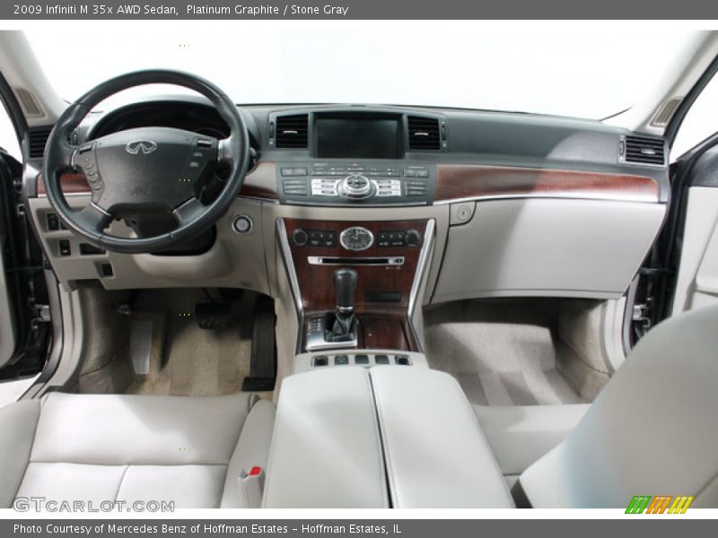 Dashboard of 2009 M 35x AWD Sedan