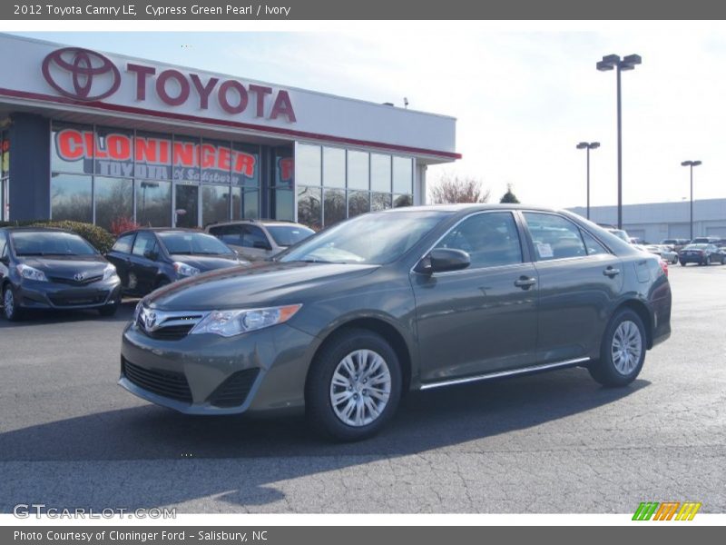 Cypress Green Pearl / Ivory 2012 Toyota Camry LE