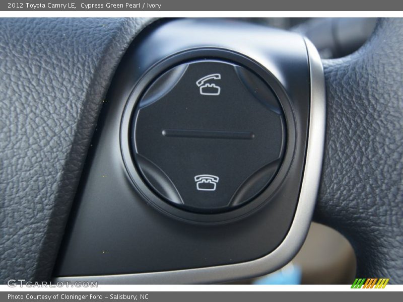 Cypress Green Pearl / Ivory 2012 Toyota Camry LE