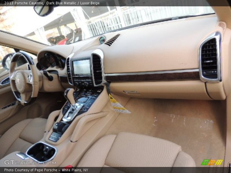 Dashboard of 2013 Cayenne 